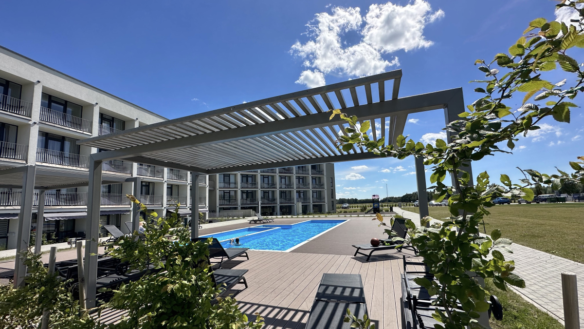 Šventosios ramybė ir miesto komfortas – naujame būste prie jūros