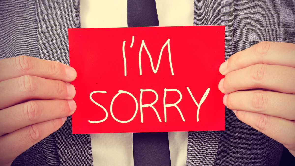 Britų milijardierius atsiprašė už „kai kuriuos įžeidusius“ komentarus apie imigraciją