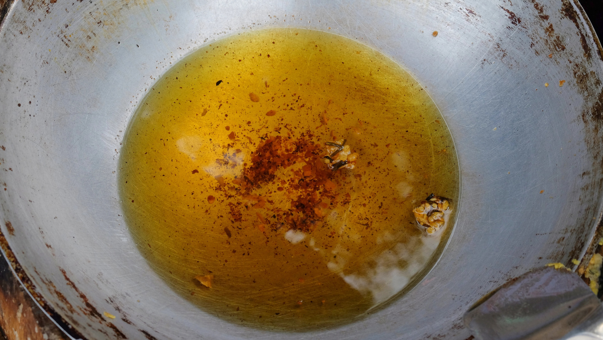 Vagys Škotijoje nusitaikė į... panaudotą aliejų