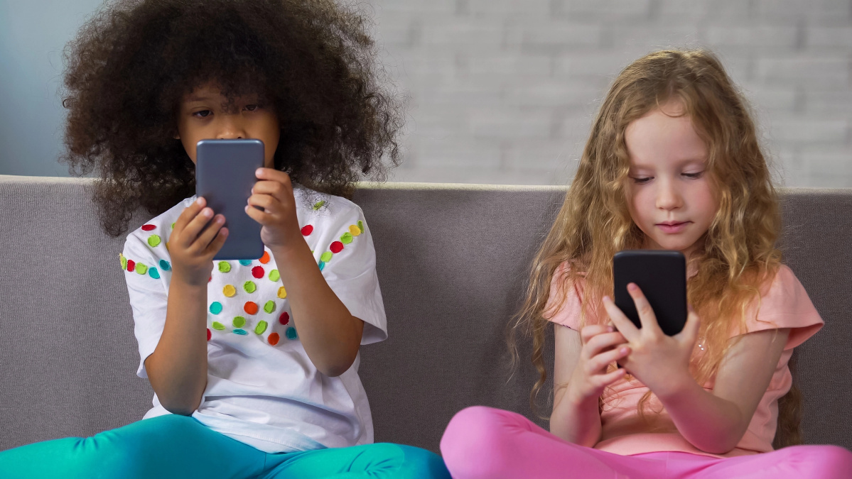 JK norima įpareigoti technologijų kompanijas saugoti mirusių vaikų duomenis