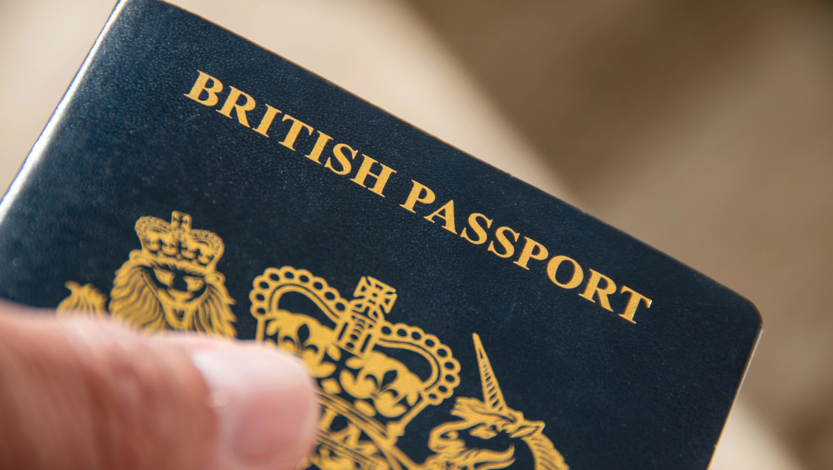 Naujos taisyklės dvigubą pilietybę turintiems JK piliečiams: viskas, ką reikia žinoti