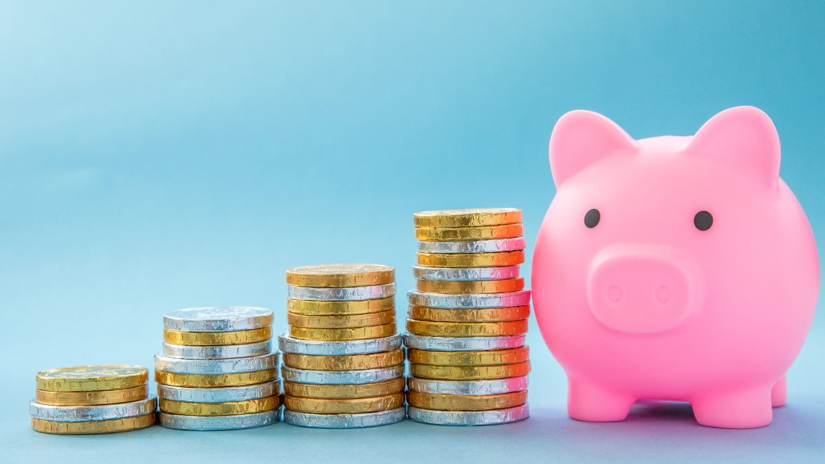 Kišenpinigiai JK pernai padidėjo daugiau už infliaciją