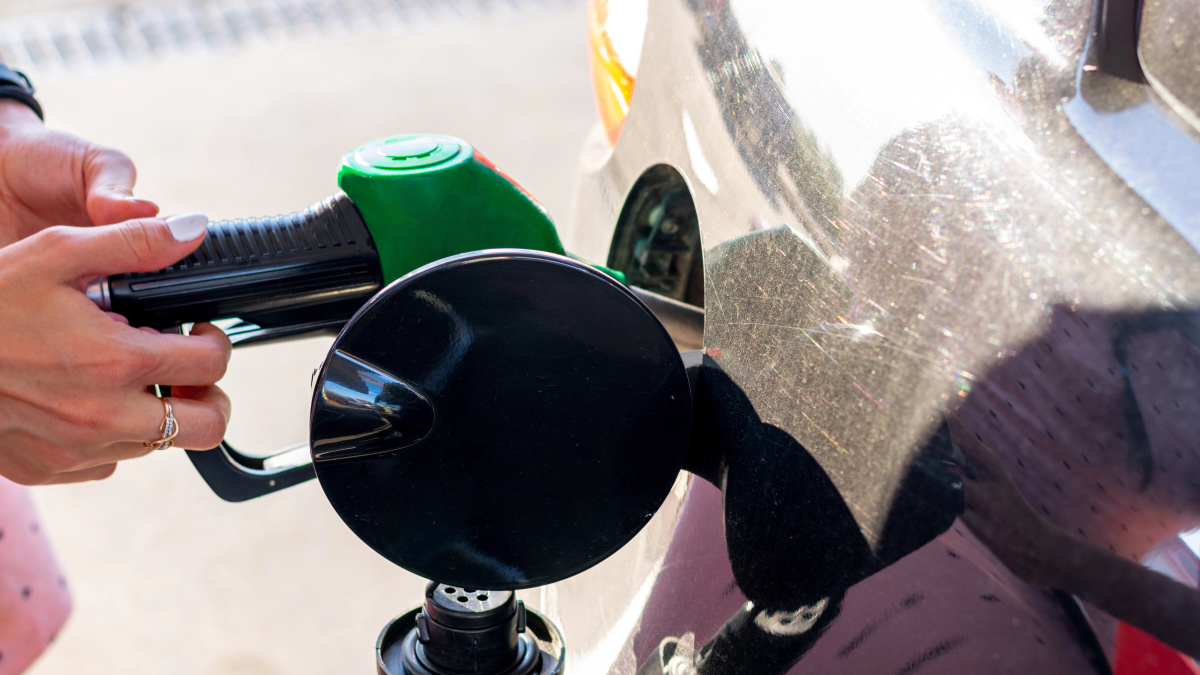 Dėl karo Artimuosiuose Rytuose JK kils kuro kainos