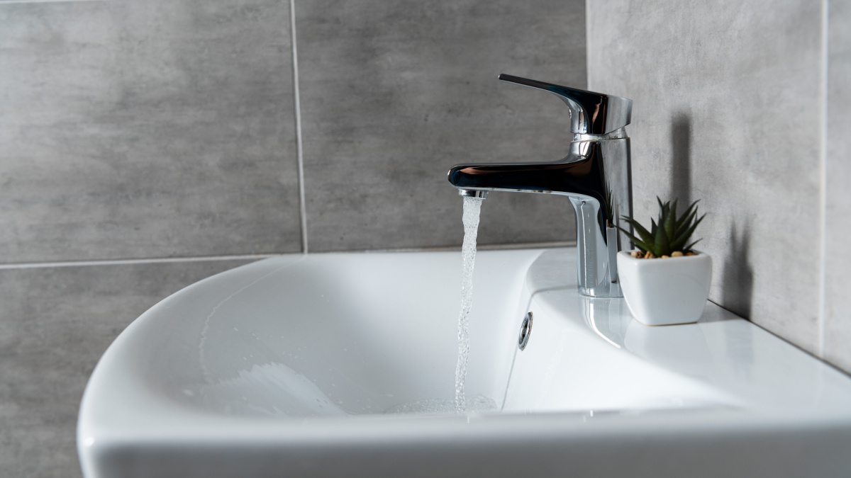 Tūkstančiams namų ūkių JK bus skirta parama sąskaitoms už vandenį