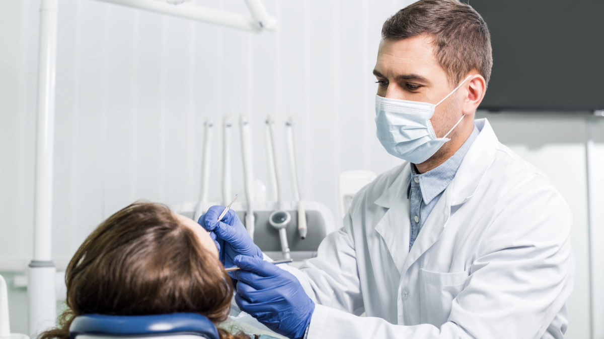 Privačios odontologo konsultacijos kaina JK padidėjo beveik 25 procentais