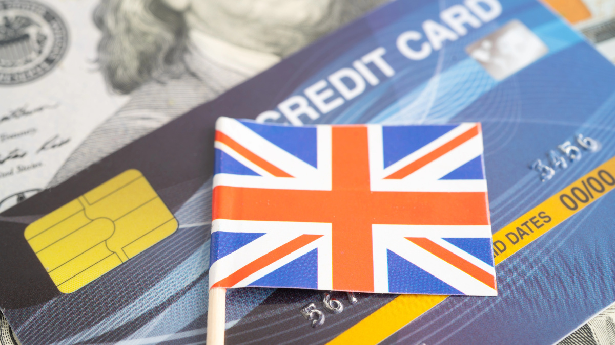 Anglijoje ir Velse žaibiškai daugėja nemokių žmonių 