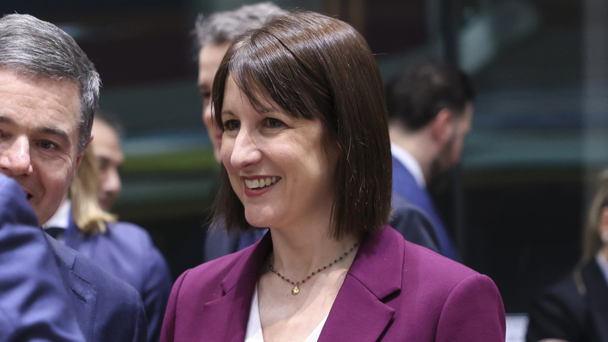 R. Reeves: valstybės parama susimokant sąskaitas už energiją priklausys nuo pajamų