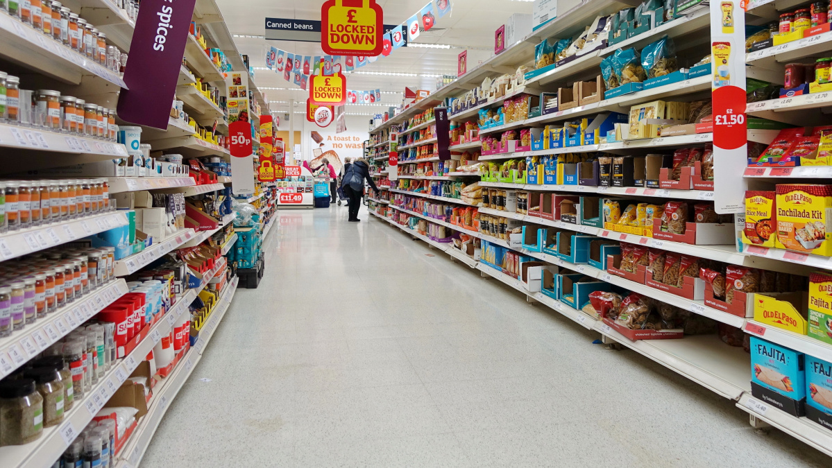 Elektroninės etiketės JK: produktų kainos bus keičiamos priklausomai nuo paklausos?