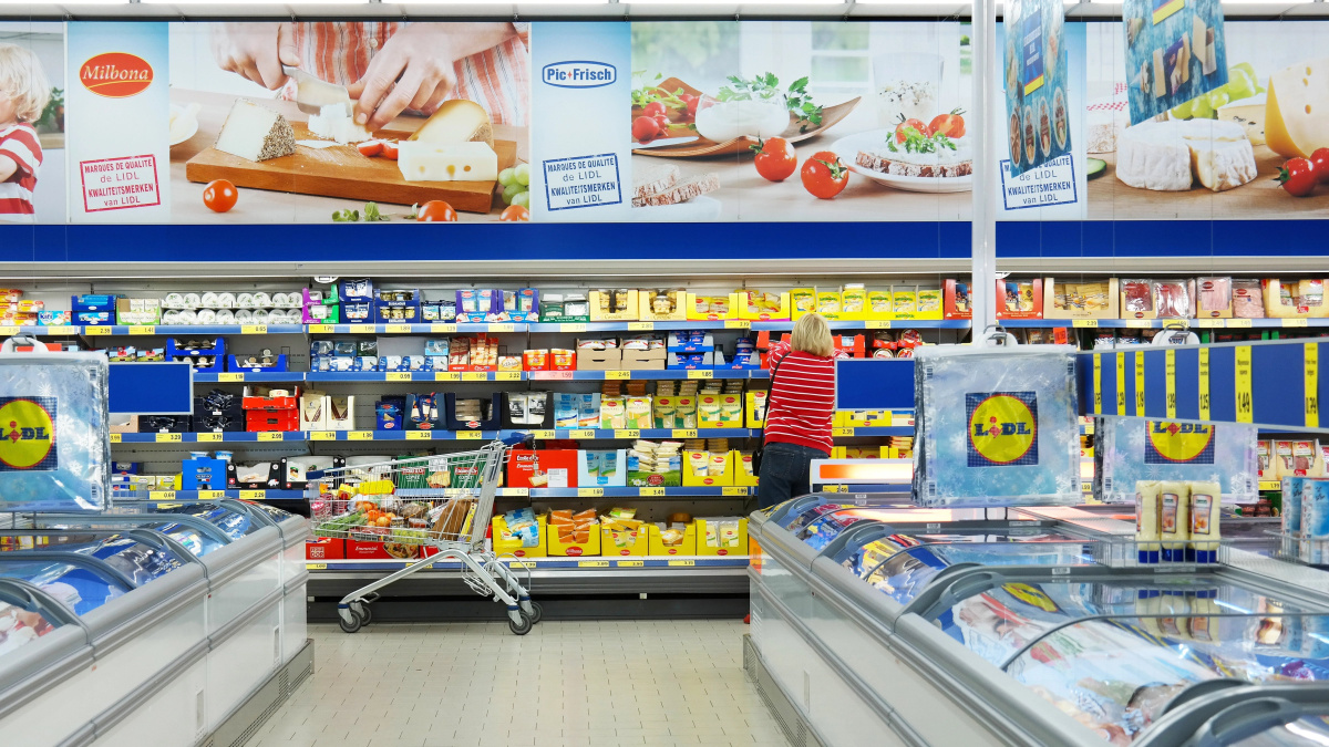 Vienas didžiausių JK prekybos tinklų sukurs tūkstančius naujų darbo vietų