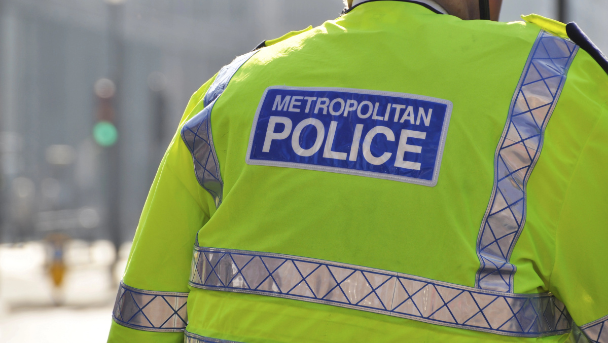 Po nėščios moters mirties JK kaltinimai pateikti dviem policijos pareigūnams