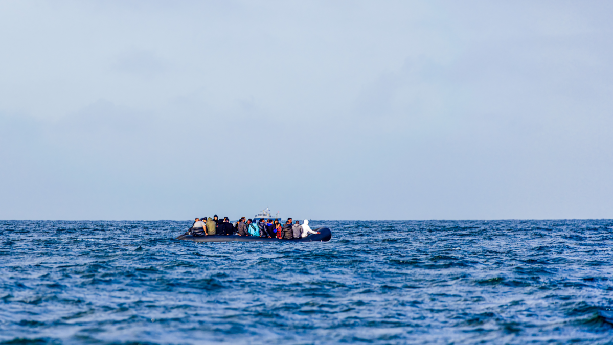 JK teisiamas pirmasis imigrantas, nelegaliai atplukdęs žmones perpildytoje valtyje