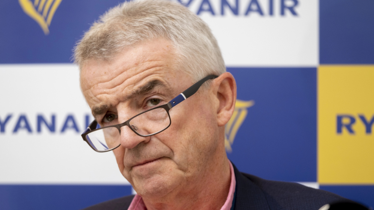 „Ryanair“ vadovas naująsias ES rankinio bagažo kainodaros taisykles vadina nesąmonėmis“, jos klaidins keleivius