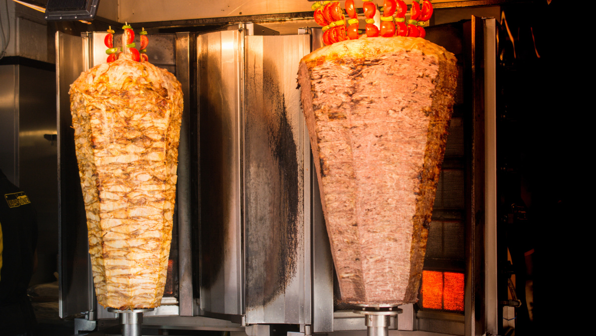 Kebabų skandalas JK: vietoj avienos – oda ir riebalai arba net ne ta mėsa