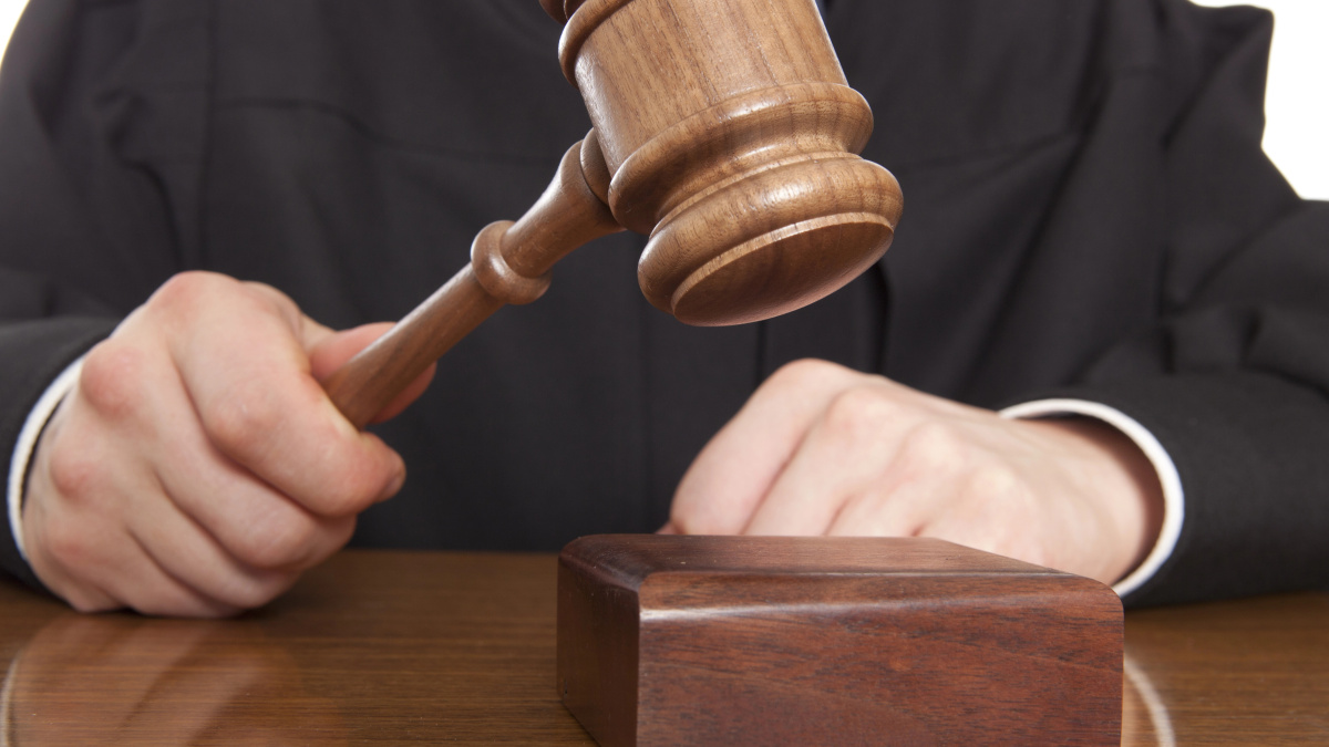 Airijoje nuteistas gydytojas iš Lietuvos, siūlė neaprobuotą gydymą nuo vėžio