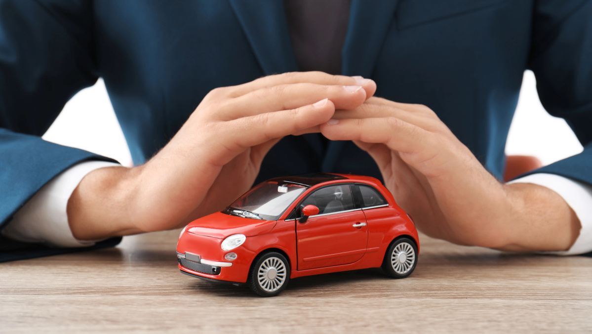 Puiki žinia vairuotojams: Jungtinėje Karalystėje atpigo automobilių draudimas