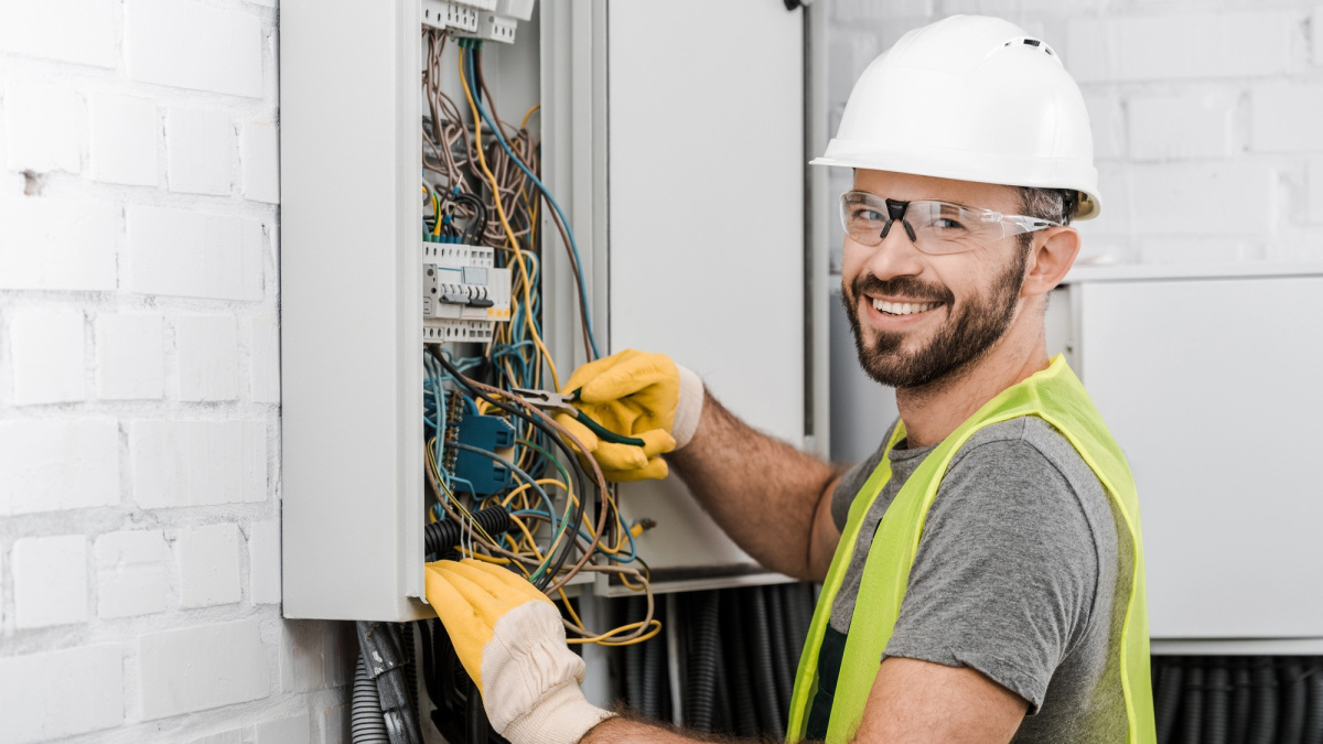 Jungtinės Karalystės gyventojai dažniau skundžiasi dėl energijos tiekimo