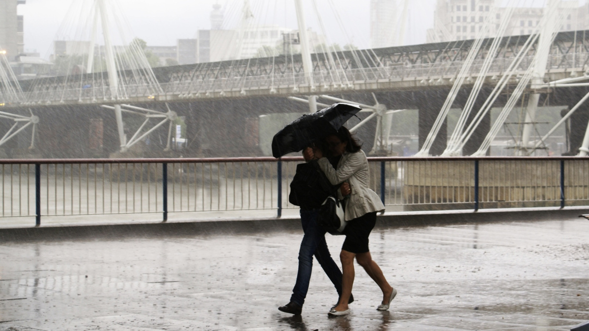 Britų meteorologai perspėja: „ekstremalūs orai taps įprastais reiškiniais“