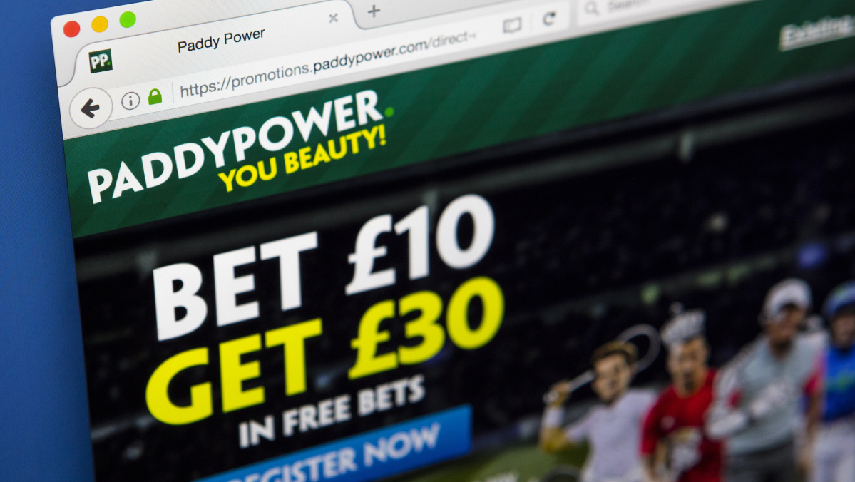 „Paddy Power“ atleidžia 1400 darbuotojų, dėl to kaltina didėjančius mokesčius