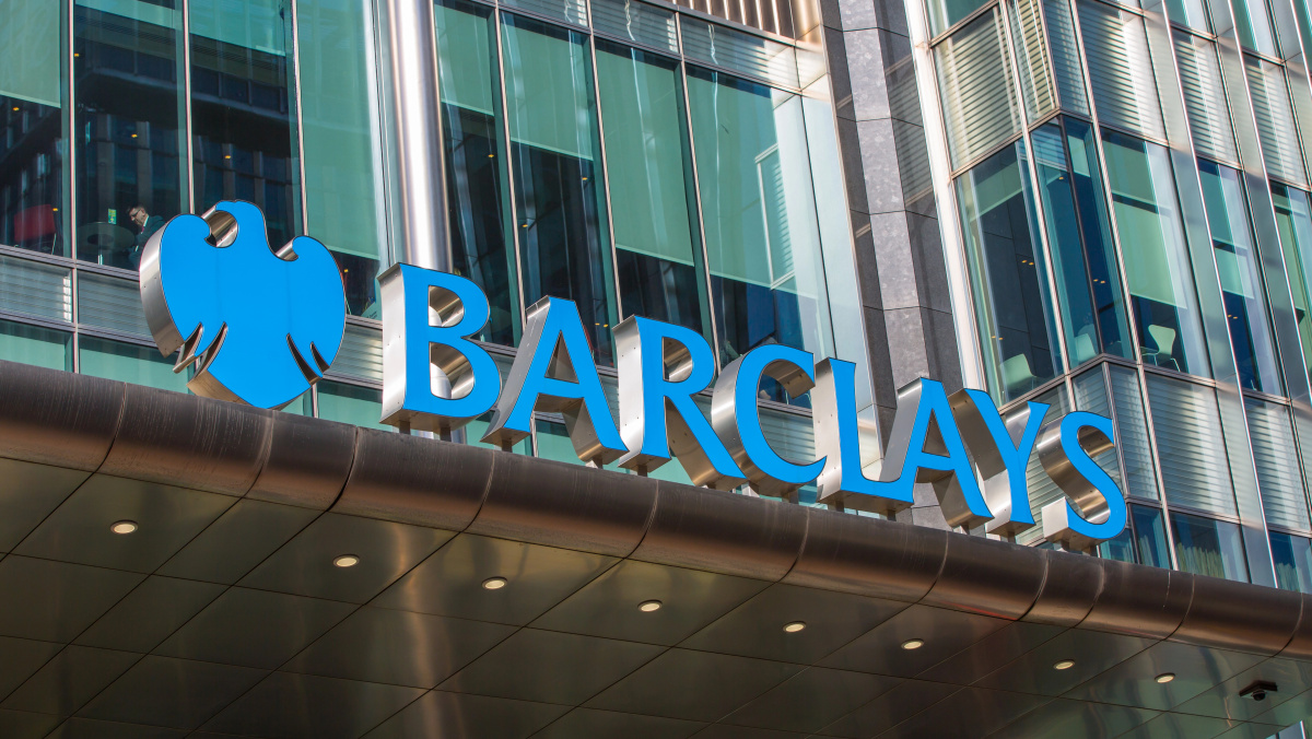 JK bankas „Barclays“ dėl DI atleis 5000 žmonių