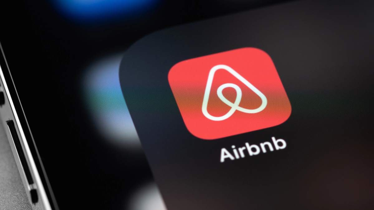 Nuomojantys būstą per „Airbnb“ nebegali reikalauti, kad svečiai keistų patalynę ir plautų indus
