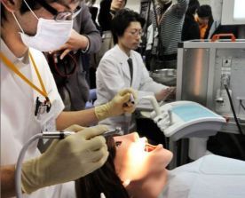 Japonų stomatologams – robotai su žmonių dantimis  /video/