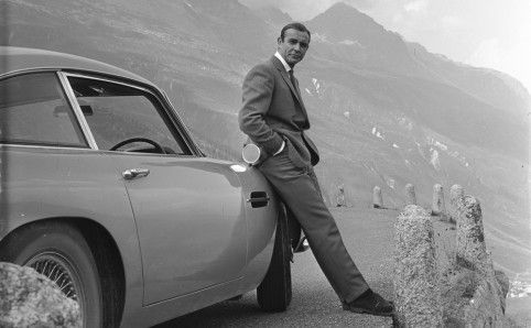 Džeimso Bondo stiliaus penkiasdešimtmetis